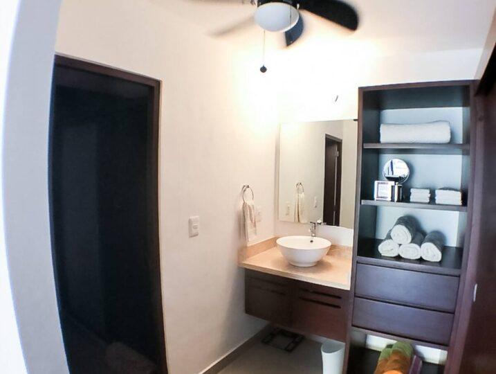 El Cielo condo rental with 2 restroom